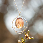 Afbeelding in Gallery-weergave laden, Choose Your Stone : Kuora Pendant   (made to order)
