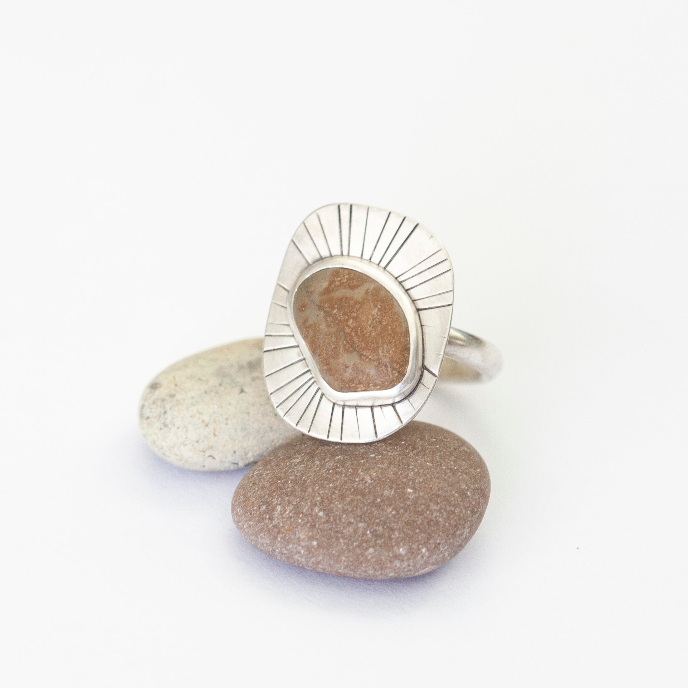 OOAK intuition ring with brown pebble ~ Size 53 (ready-to-ship)