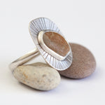 Charger l&#39;image dans la galerie, OOAK intuition ring with brown pebble ~ Size 53 (ready-to-ship)
