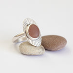 Load image into Gallery viewer, OOAK intuition ring with soft pink pebble ~ Size 54,75 (ready-to-ship)
