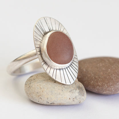 OOAK intuition ring with soft pink pebble ~ Size 54,75 (ready-to-ship)