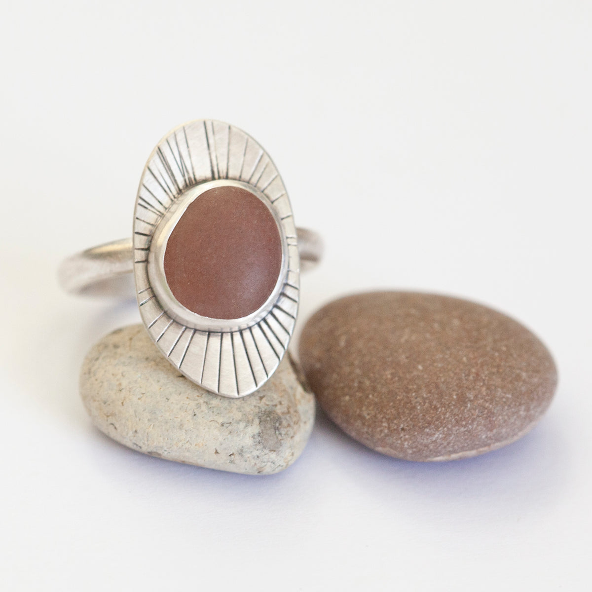 Anillo intuición pieza única con guijarro rosa suave ~ Talla 54,75 (listo para enviar)