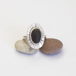 Lade das Bild in den Galerie-Viewer, OOAK intuition ring with black pebble ~ Size 51 (ready-to-ship)
