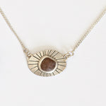 Afbeelding in Gallery-weergave laden, OOAK delicate intuition necklace with purple brown pebble (ready-to-ship)
