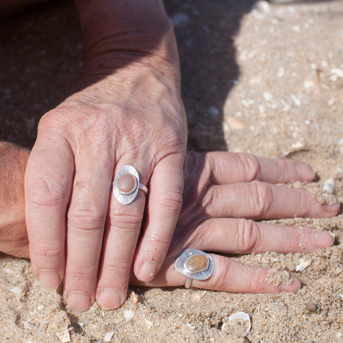 OOAK intuition ring with soft pink pebble ~ Size 54,75 (ready-to-ship)