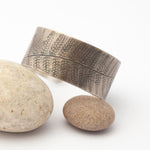 Charger l&#39;image dans la galerie, OOAK Silver bracelet with real vegetal imprint #6 • size 5,5cm (ready-to-ship)
