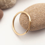 Load image into Gallery viewer, OOAK Simple square ring (with a twist!) in solid 14k • size 58,75 (ready to ship)
