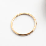 Load image into Gallery viewer, OOAK Simple square ring (with a twist!) in solid 14k • size 58,75 (ready to ship)
