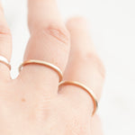 Charger l&#39;image dans la galerie, OOAK Simple square ring in solid 14k • size 54,25 (ready to ship)
