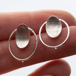 Cargar imagen en el visor de la galería, OOAK Elena earrings #3 ~ silver ~ unique (ready-to-ship)
