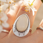 Charger l&#39;image dans la galerie, Kaha ring with moonstone ~ size 52,5   (ready to ship)
