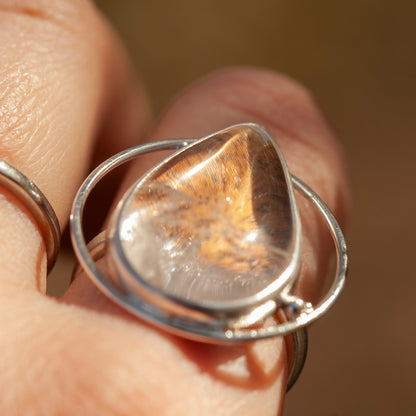 Anillo pieza única con planta capturada #3 • cuarzo transparente ~ talla 59   (listo para enviar)