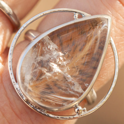 Anillo pieza única con planta capturada #3 • cuarzo transparente ~ talla 59   (listo para enviar)