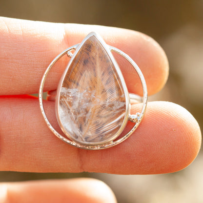 Anillo pieza única con planta capturada #3 • cuarzo transparente ~ talla 59   (listo para enviar)