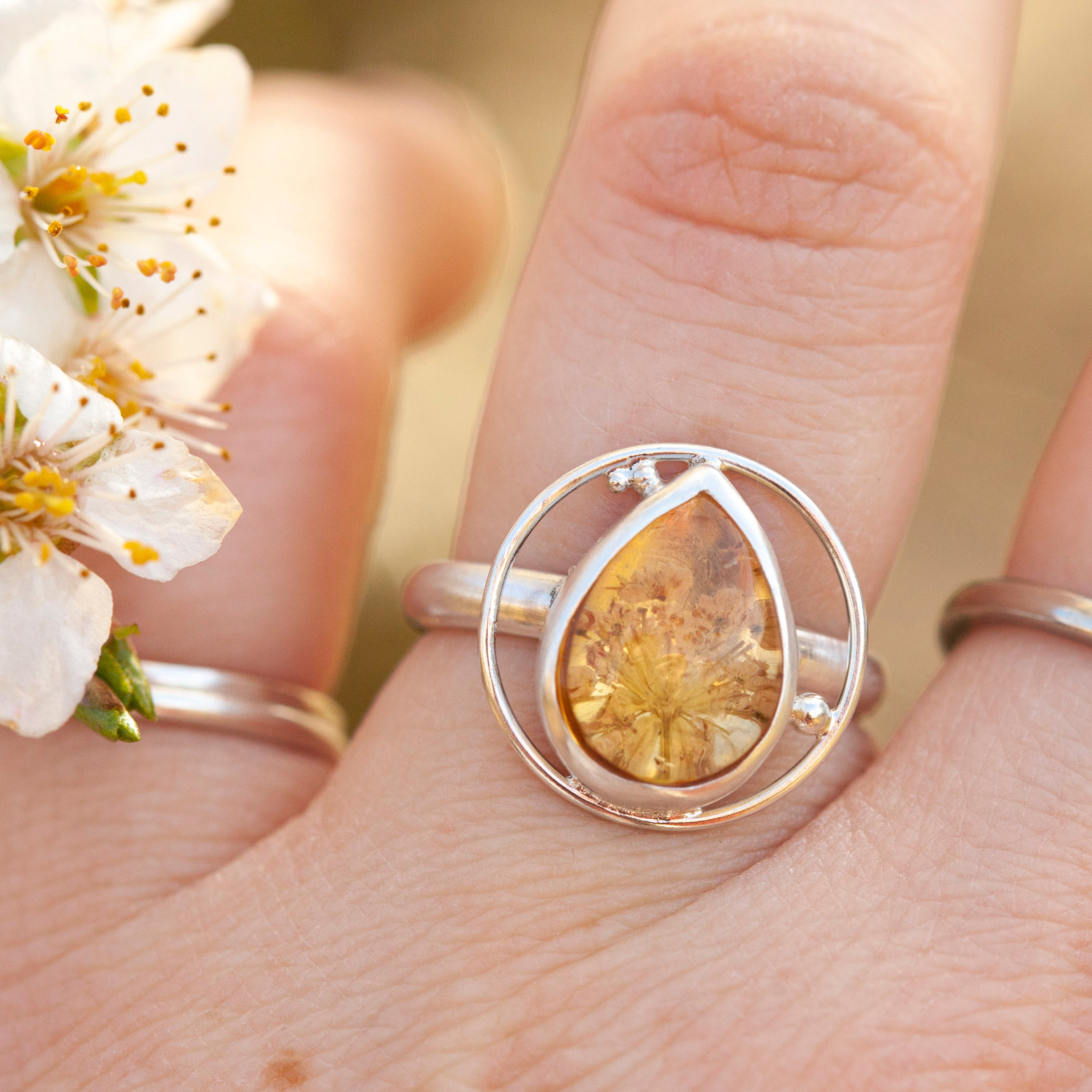 OOAK ring with captured plant #4 • citrine ~ size 52,25   (ready to ship)