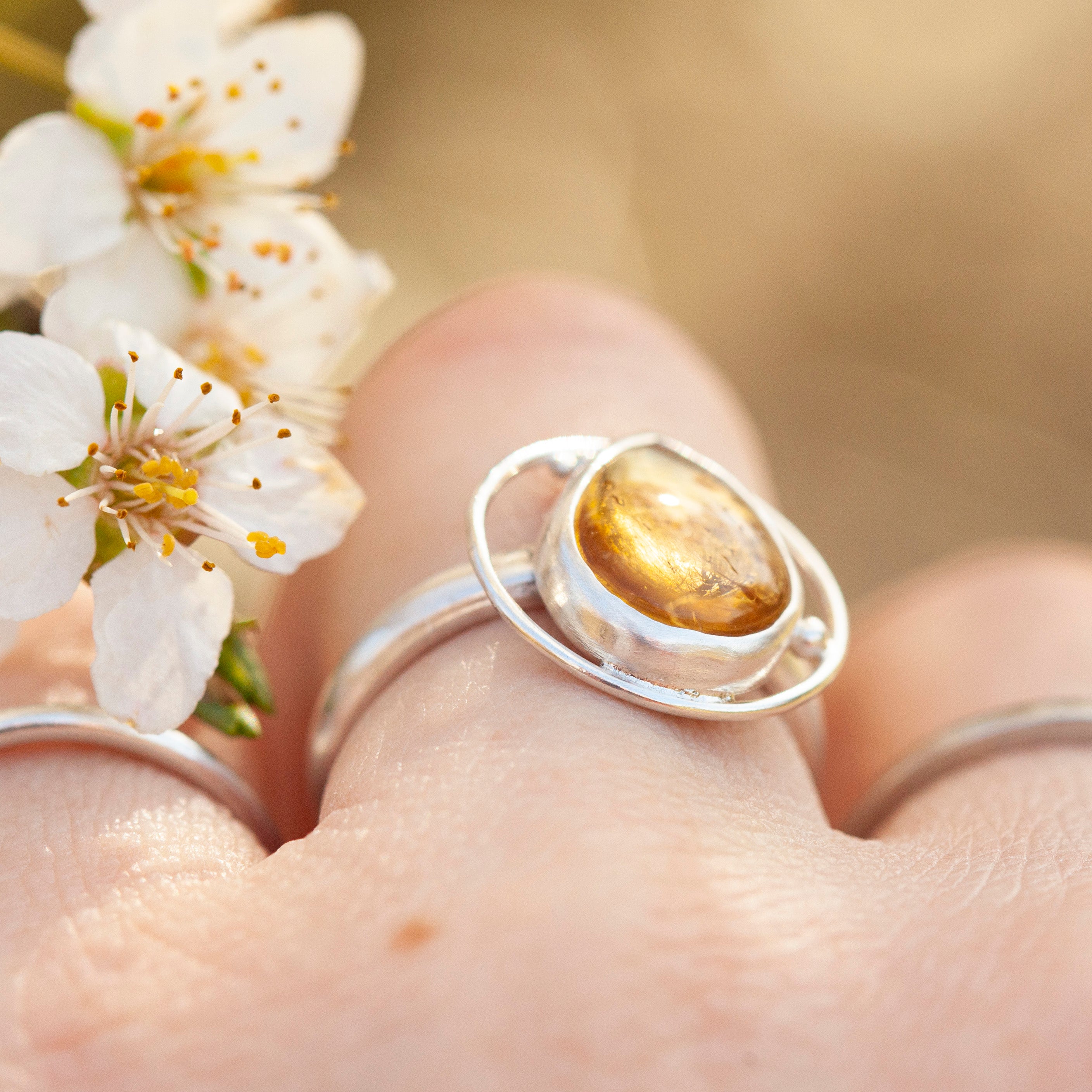 OOAK ring with captured plant #4 • citrine ~ size 52,25   (ready to ship)