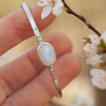 Afbeelding in Gallery-weergave laden, OOAK Ethnic bracelet with stone #2 • white labradorite, size 5,5m   (ready to ship)
