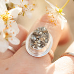 Afbeelding in Gallery-weergave laden, Sena ring with druzy pyrite ~ size 52,5   (ready to ship)
