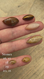 Video laden en afspelen in Gallery-weergave, Choose Your Stone : Ajna ring   (made to order)
