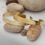 Lade das Bild in den Galerie-Viewer, Wide brass cuff bracelet with ethnic patterns  (made to order)
