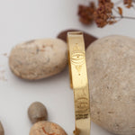 Charger l&#39;image dans la galerie, Wide brass cuff bracelet with ethnic patterns  (made to order)

