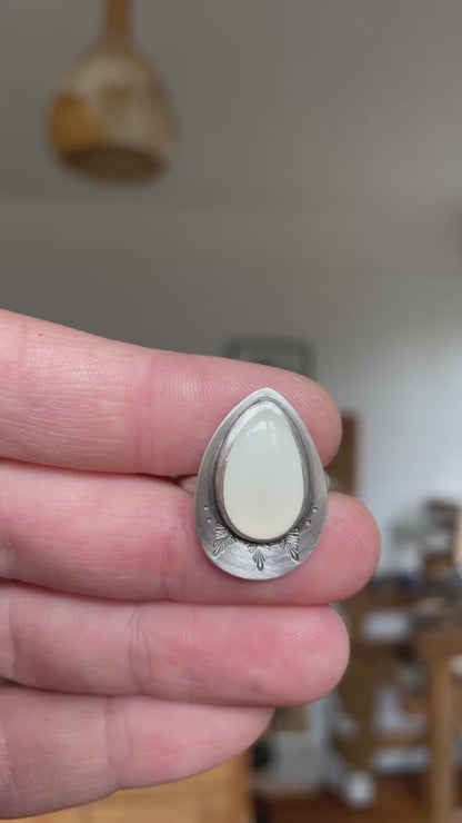 Kaha Ring mit Mondstein ~ Größe 52,5   (versandbereit)