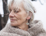 Lade das Bild in den Galerie-Viewer, Dangling silver earrings in silver with fern out cut    (made to order)
