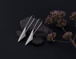 Load image into Gallery viewer, Dangling earrings in silver with rhombus in volume    (made to order)
