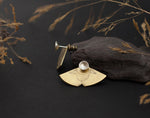 Cargar imagen en el visor de la galería, Aela earrings : Brass ear jackets with ethnic patterns (made to order)
