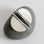 Cargar imagen en el visor de la galería, Architectural half circle earrings in silver    (made to order)
