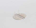 Afbeelding in Gallery-weergave laden, Architectural half circle earrings in silver    (made to order)
