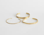 Cargar imagen en el visor de la galería, Set of 3 different brass cuff bracelets  (made to order)
