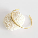 Afbeelding in Gallery-weergave laden, Simple adjustable bracelet in brass ~ D shaped   (Made to order)
